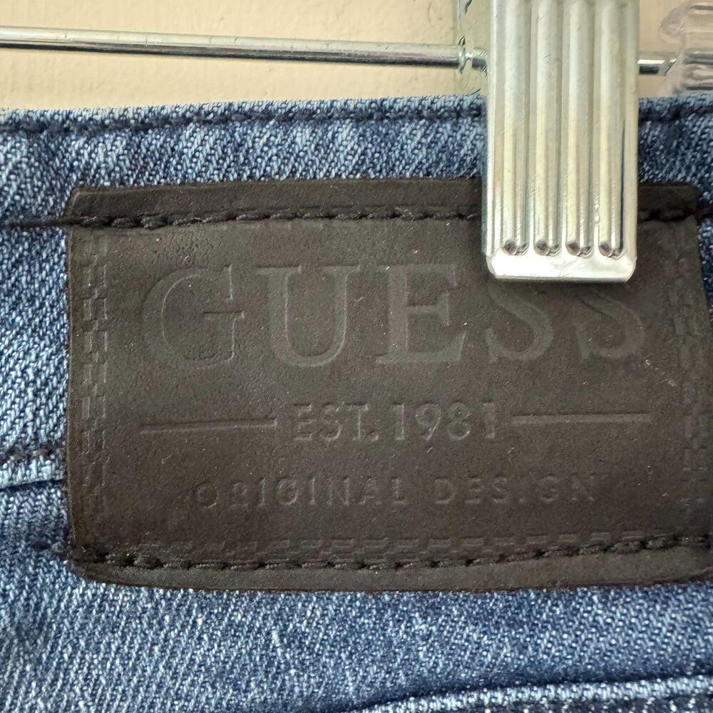 Guess Men's Blue Distressed Denim Raw Hem Shorts Jorts Size 31 - Picture 5 of 6